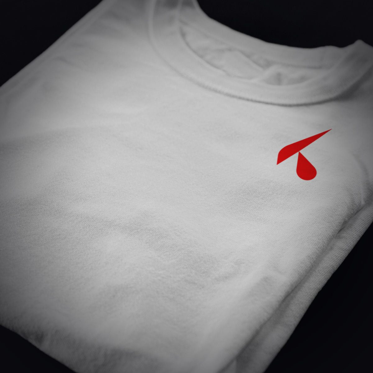 T-shirt Signature in cotone organico 200 g con logo lato cuore